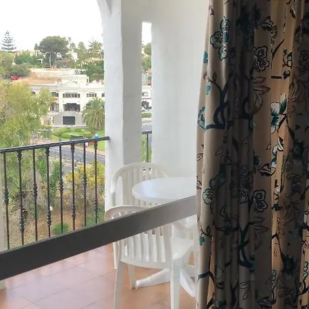 Holidays Banus דירה *